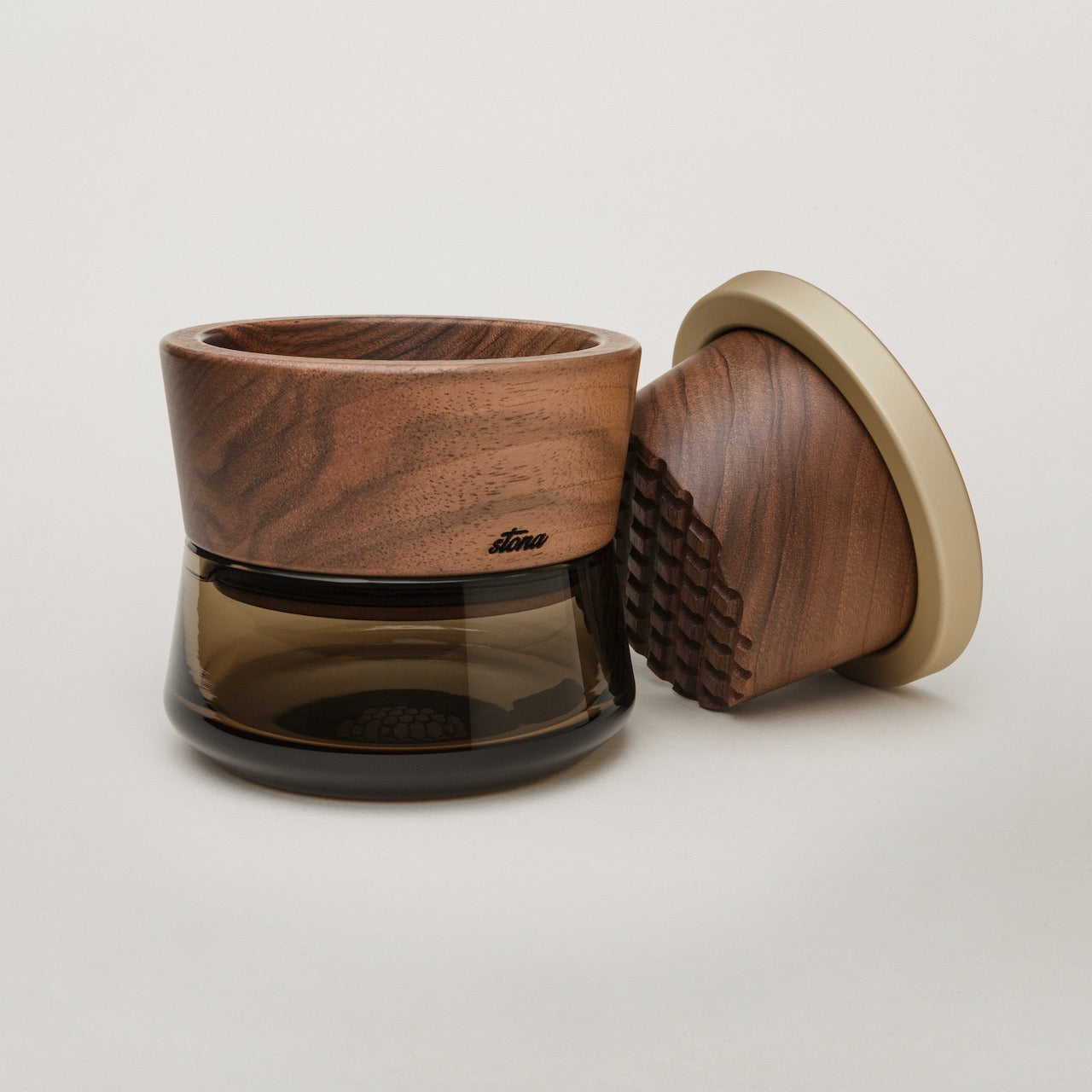 stona-grinder-black-walnut-kr-uter-grinder image 3