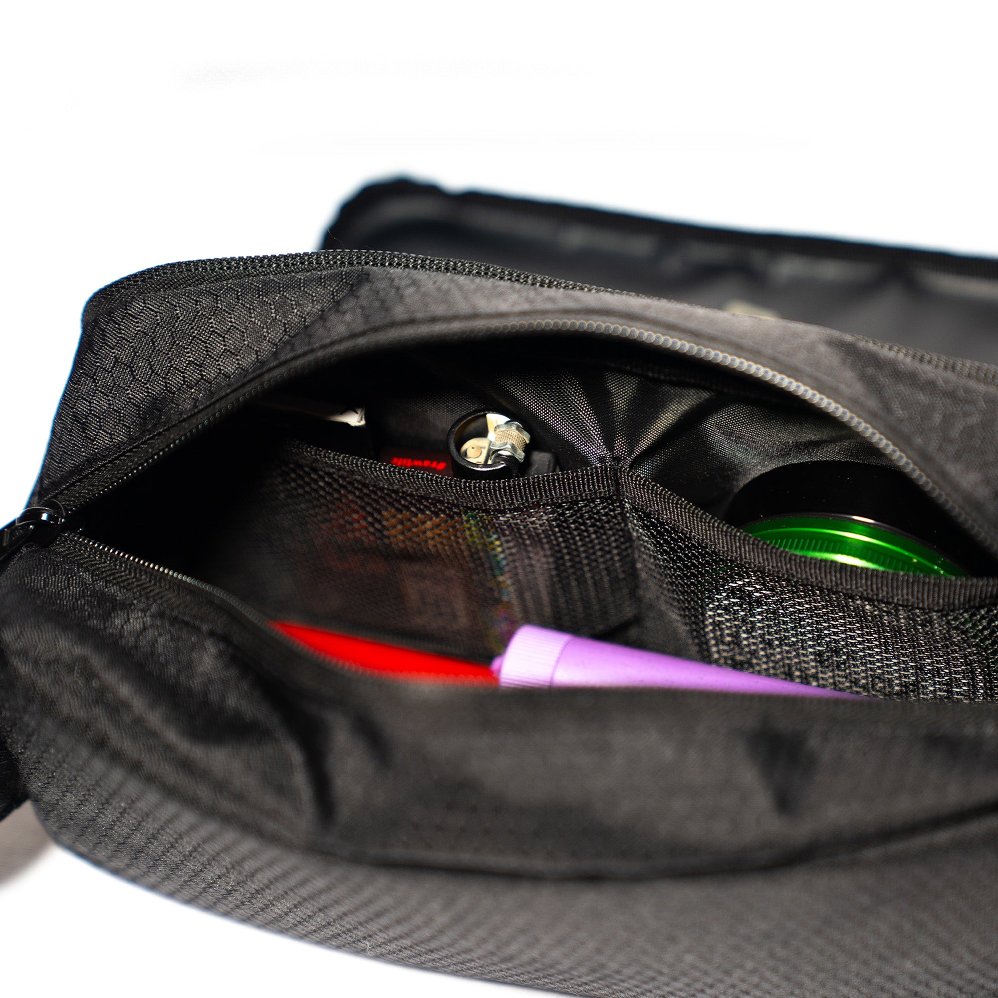 santa-cruz-shredder-shred-sac-mit-integriertem-rolling-tray image 3