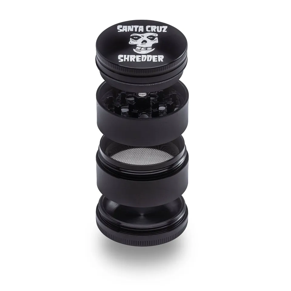 santa-cruz-shredder-aluminium-4-teiliger-medium-skull-kr-uterm-hle-grinder image 1